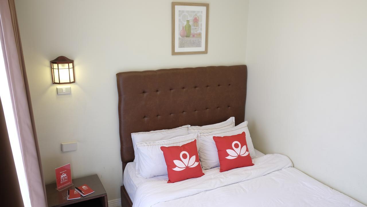 เซน รูม มาลาเต โรบินสัน Hotel มะนิลา ภายนอก รูปภาพ